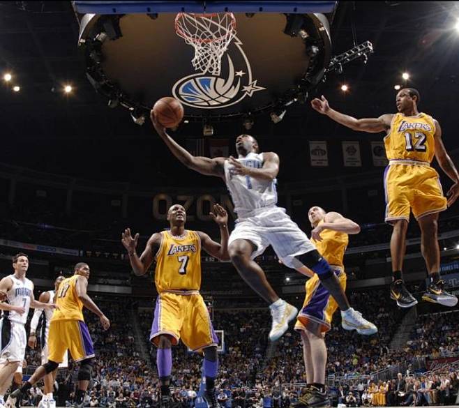 人造石板材自动浇注生产